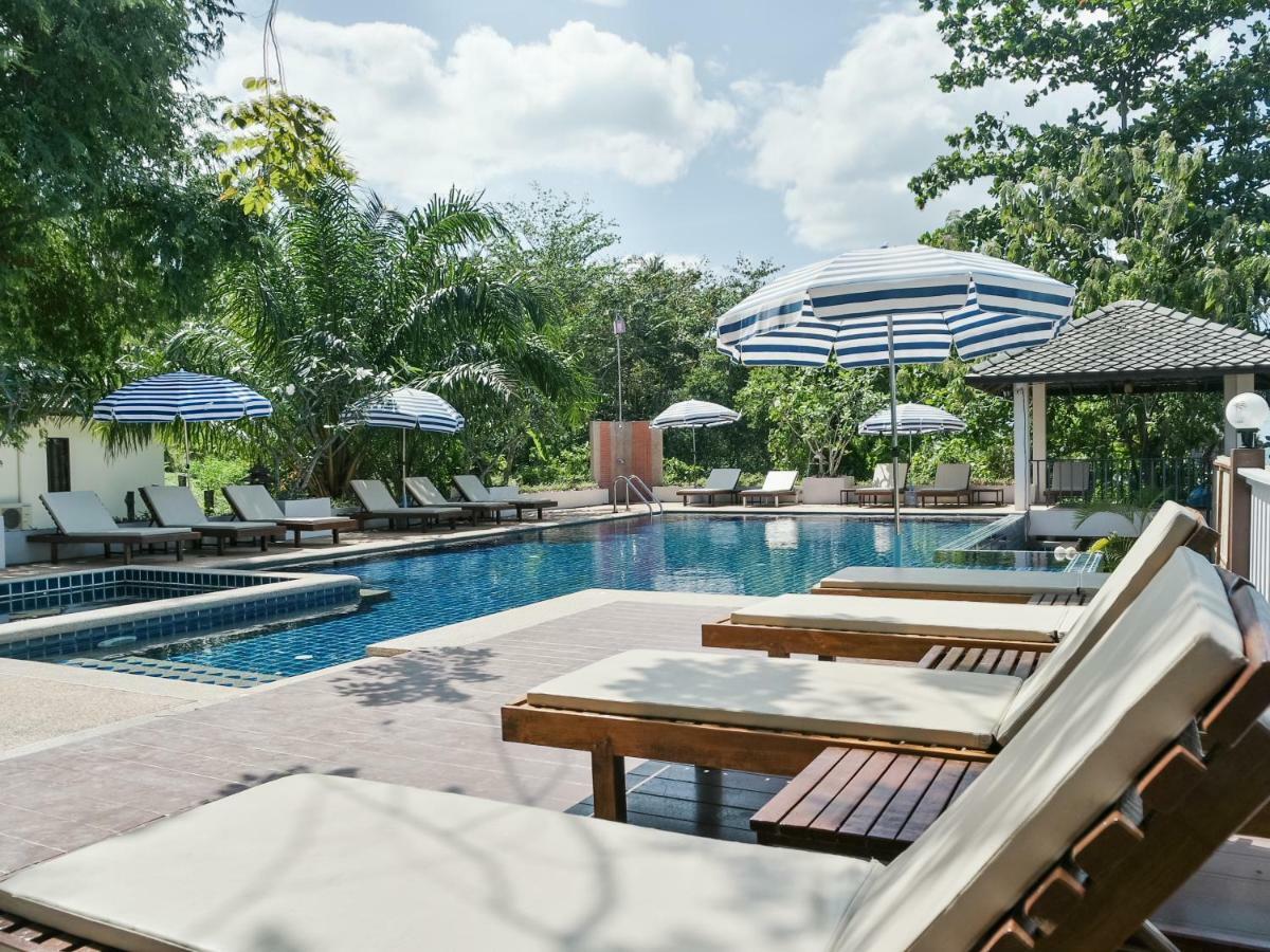 Soontreeya Lanta Hotell Ko Lanta Exteriör bild